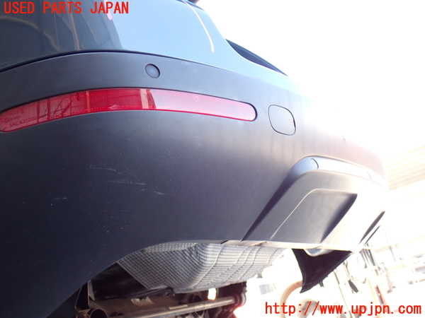 2UPJ-27371610]VW トゥアレグ(7LBMVA)リアバンパー 中古_m0005.jpg