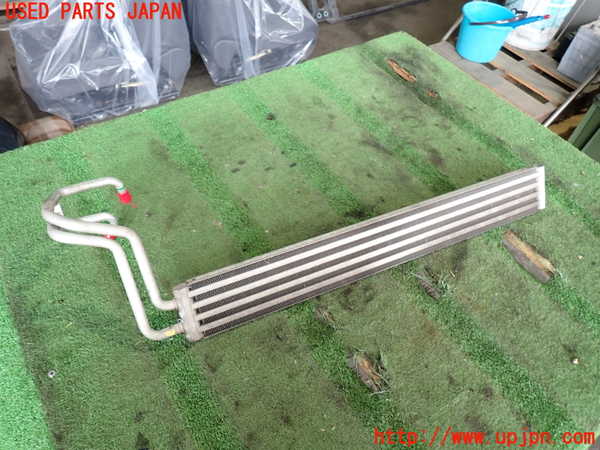 2UPJ-27372482]VW トゥアレグ(7LBMVA)オイルクーラー2 中古_m0003.jpg