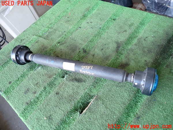 2UPJ-27373401]VW トゥアレグ(7LBMVA)フロントプロペラシャフト1 中古_m0001.jpg