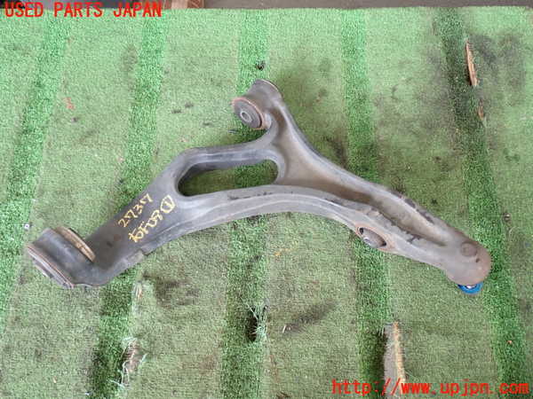 2UPJ-27375176]VW トゥアレグ(7LBMVA)右フロントロアアーム1 中古_m0001.jpg