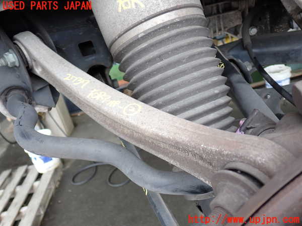 2UPJ-27375147]VW トゥアレグ(7LBMVA)右リアアッパーアーム2 中古_m0001.jpg