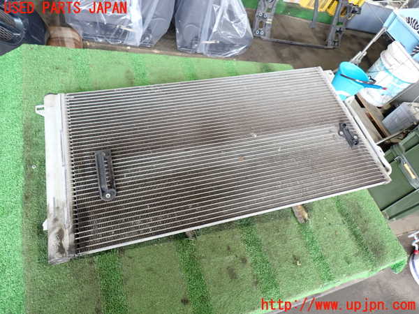 2UPJ-27376031]VW トゥアレグ(7LBMVA)エアコンコンデンサー1 中古_m0004.jpg