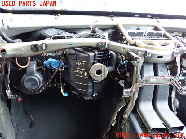 2UPJ-27376081]VW トゥアレグ(7LBMVA)エバポレーター1 中古_m0001.jpg