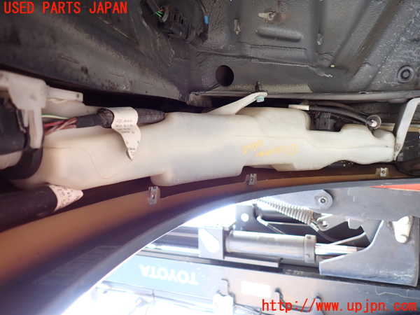 2UPJ-27376791]VW トゥアレグ(7LBMVA)ウォッシャータンク1 中古_m0002.jpg