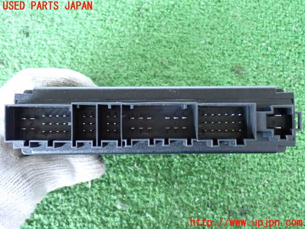 2UPJ-27376147]VW トゥアレグ(7LBMVA)コンピューター2 中古_m0003.jpg