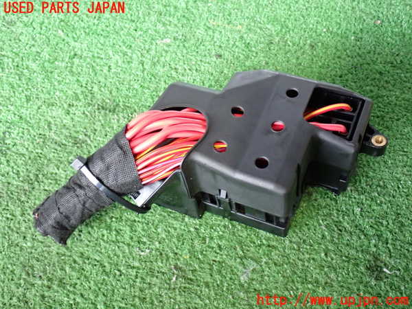 2UPJ-27376742]VW トゥアレグ(7LBMVA)ヒューズボックス2 中古_m0002.jpg