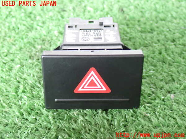 2UPJ-27376290]VW トゥアレグ(7LBMVA)ハザードスイッチ 中古_m0001.jpg