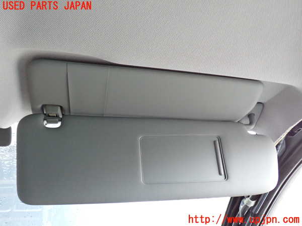 2UPJ-27377625]VW トゥアレグ(7LBMVA)室内サンバイザー右側 中古_m0002.jpg