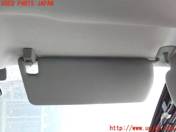 2UPJ-27377625]VW トゥアレグ(7LBMVA)室内サンバイザー右側 中古_m0003.jpg