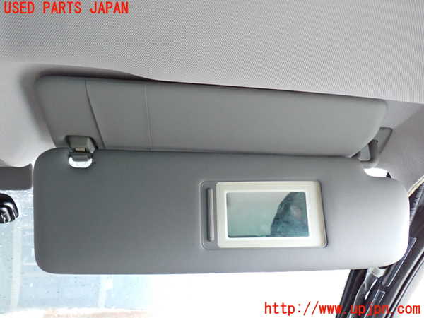 2UPJ-27377625]VW トゥアレグ(7LBMVA)室内サンバイザー右側 中古_m0004.jpg