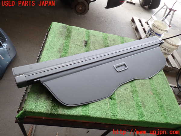 2UPJ-27377761]VW トゥアレグ(7LBMVA)トノカバー1 中古_m0001.jpg