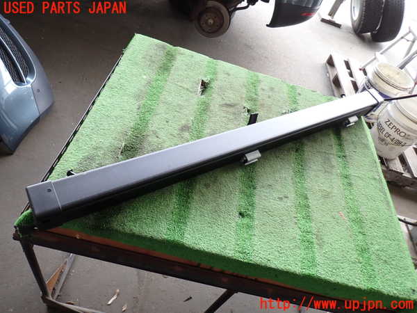 2UPJ-27377790]VW トゥアレグ(7LBMVA)リアサンシェード 中古_m0001.jpg