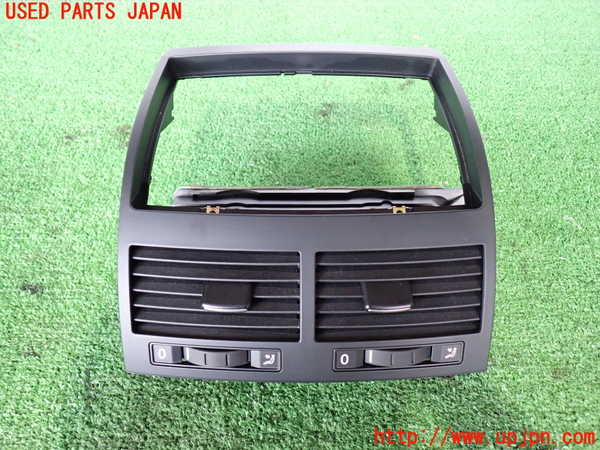 2UPJ-27377526]VW トゥアレグ(7LBMVA)エアコン吹き出し口1 (真中) 中古_m0001.jpg