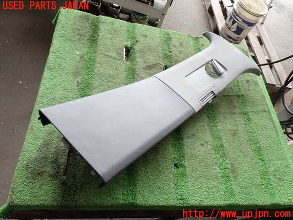 2UPJ-27377665]VW トゥアレグ(7LBMVA)右センターピラートリム 中古_m0001.jpg