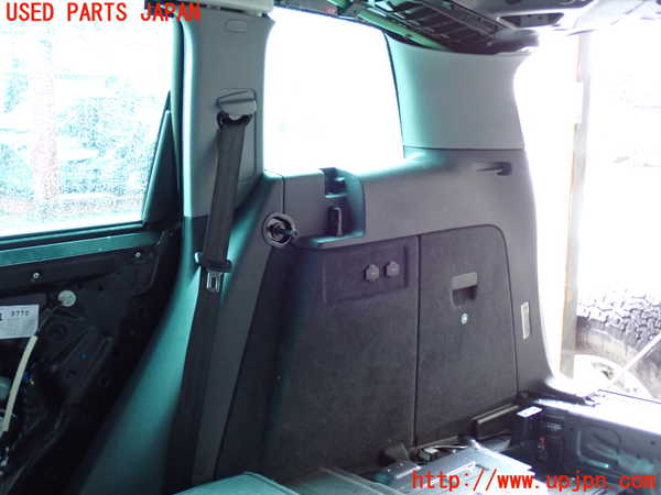 2UPJ-27377675]VW トゥアレグ(7LBMVA)右リアピラートリム 中古_m0001.jpg