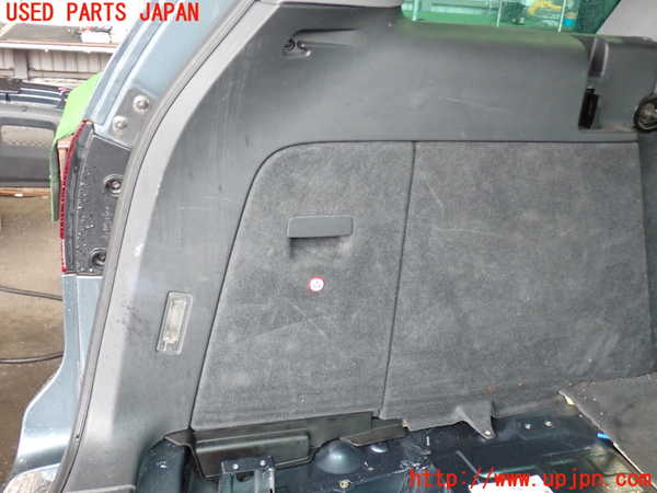 2UPJ-27377680]VW トゥアレグ(7LBMVA)左リアピラートリム 中古_m0004.jpg