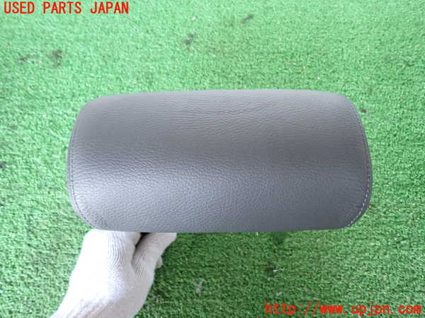 2UPJ-27377130]VW トゥアレグ(7LBMVA)真中2列目ヘッドレスト 中古_m0002.jpg