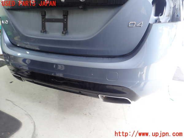 5UPJ-27401610]ボルボ・V60(FD4204T)リアバンパー 中古_m0001.jpg