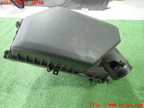 1UPJ-27402560]ボルボ・V60(FD4204T)エアクリーナーボックス 中古_m0001.jpg