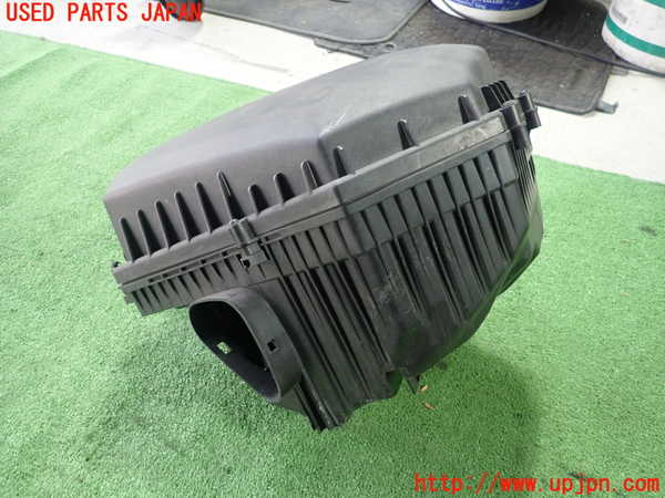 1UPJ-27402560]ボルボ・V60(FD4204T)エアクリーナーボックス 中古_m0002.jpg