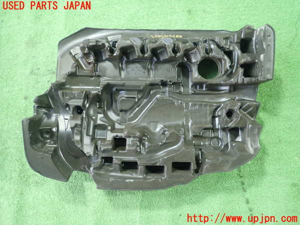 1UPJ-27402160]ボルボ・V60(FD4204T)エンジンアッパーカバー 中古_m0002.jpg