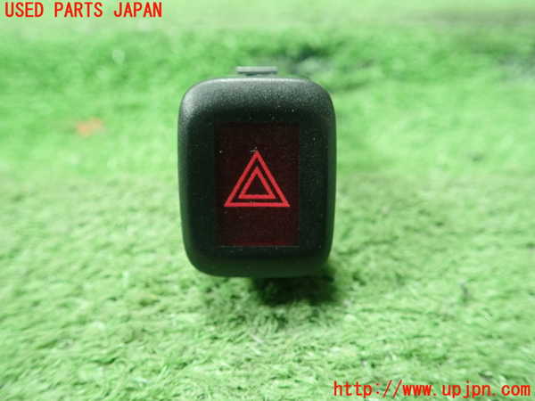 5UPJ-27406290]ボルボ・V60(FD4204T)ハザードスイッチ 中古_m0001.jpg