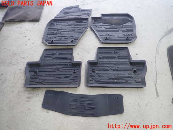 1UPJ-27407800]ボルボ・V60(FD4204T)フロアマット 中古_m0001.jpg