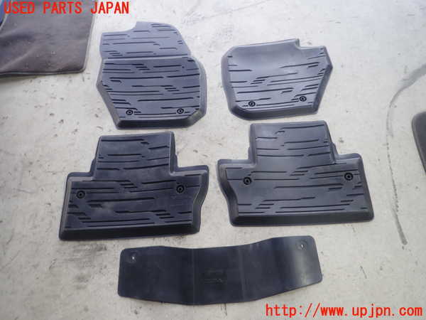 1UPJ-27407800]ボルボ・V60(FD4204T)フロアマット 中古_m0003.jpg
