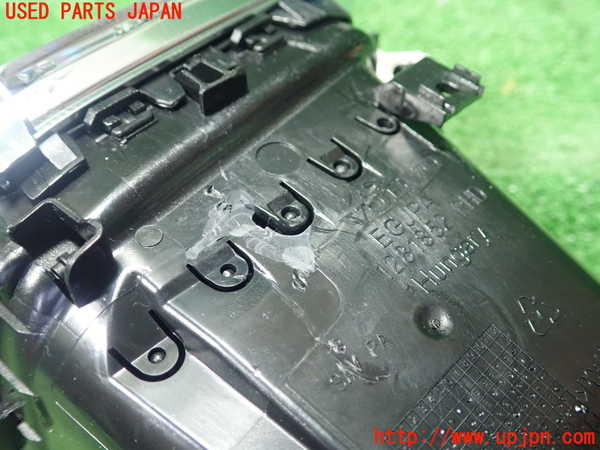 1UPJ-27407528]ボルボ・V60(FD4204T)エアコン吹き出し口3 左 中古_m0004.jpg