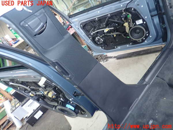 5UPJ-27407670]ボルボ・V60(FD4204T)左センターピラートリム 中古_m0001.jpg