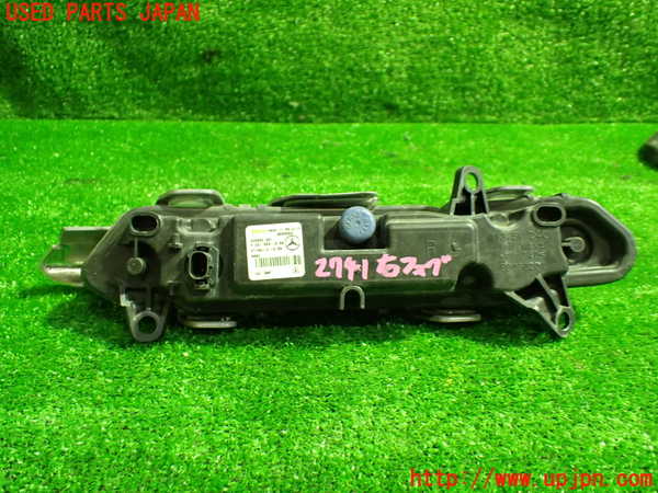 1UPJ-27411180]ベンツ CLS350 シューティングブレーク(218959 X218)右フォグ 中古_m0004.jpg