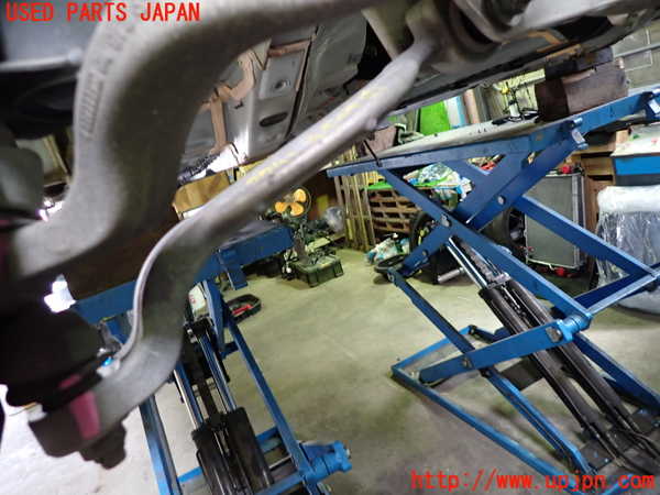 1UPJ-27415176]ベンツ CLS350 シューティングブレーク(218959 X218)右フロントロアアーム1 中古_m0001.jpg