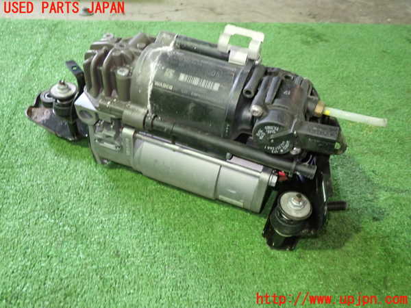 1UPJ-27415535]ベンツ CLS350 シューティングブレーク(218959 X218)エアサスポンプ 中古_m0003.jpg