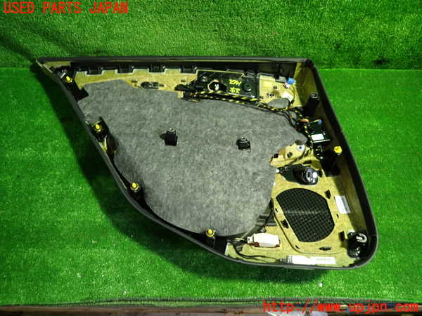 1UPJ-27411294]ベンツ CLS350 シューティングブレーク(218959 X218)右後ドア内張り 中古_m0003.jpg