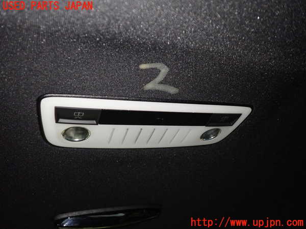 1UPJ-27416412]ベンツ CLS350 シューティングブレーク(218959 X218)ルームランプ2 (２列目) 中古_m0001.jpg