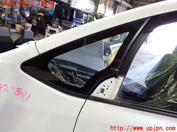 1UPJ-27421202]ヴォクシー(ノア)(ZRR80G)左フロント三角窓ガラス AGC M2H3 中古_m0001.jpg