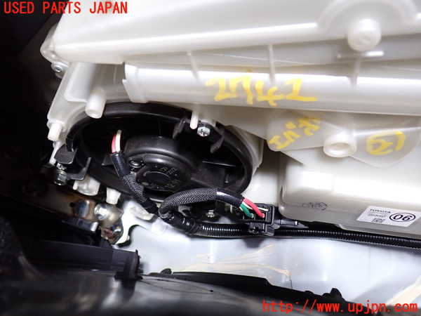 1UPJ-27426082]ヴォクシー(ノア)(ZRR80G)エバポレーター2 (リヤ) 中古_m0002.jpg