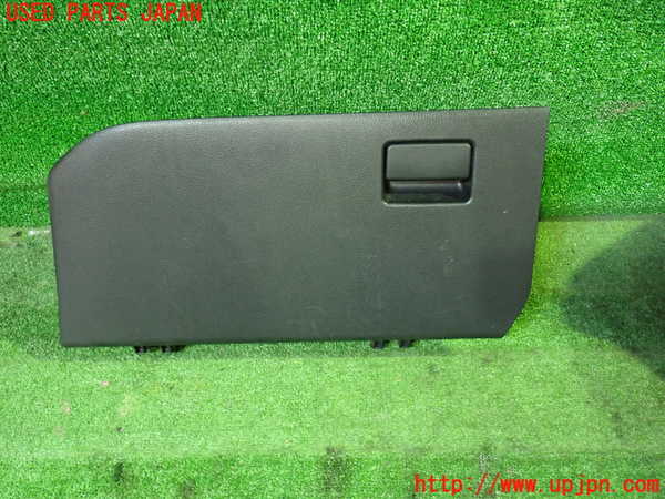 1UPJ-27427517]ヴォクシー(ノア)(ZRR80G)グローブボックス2 中古_m0001.jpg