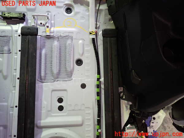 5UPJ-27427497]ヴォクシー(ノア)(ZRR80G)シートレール②2 (左側) 中古_m0002.jpg
