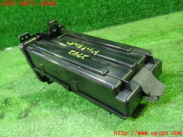 1UPJ-27427810]ヴォクシー(ノア)(ZRR80G)ドリンクホルダー 中古_m0002.jpg