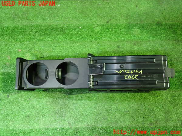 1UPJ-27427810]ヴォクシー(ノア)(ZRR80G)ドリンクホルダー 中古_m0003.jpg