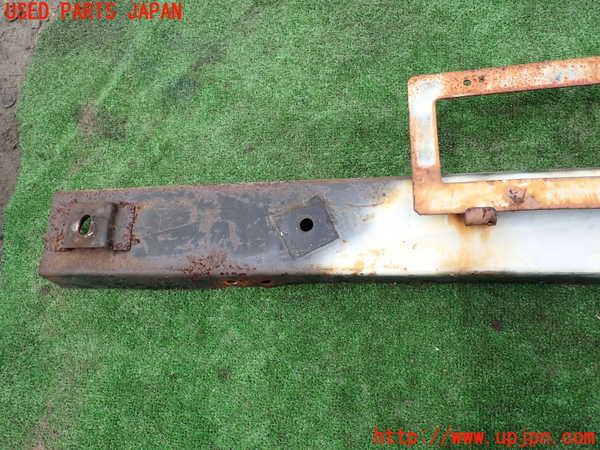 5UPJ-27431010]三菱ジープ(J37)フロントバンパー 中古_m0003.jpg