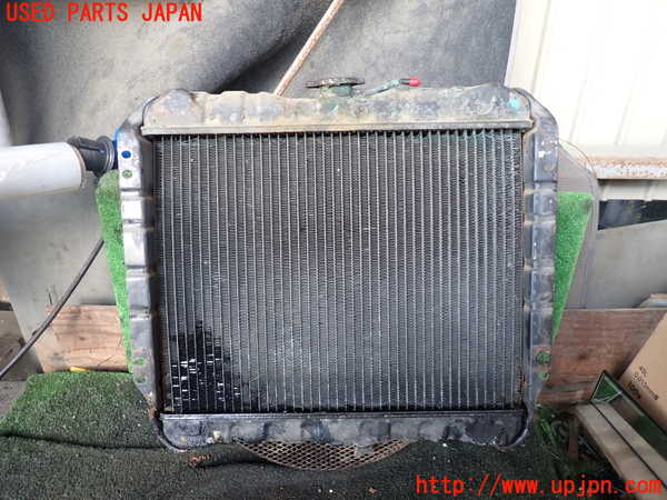 1UPJ-27432321]三菱ジープ(J37)ラジエーター1 中古_m0003.jpg