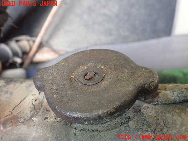 1UPJ-27432321]三菱ジープ(J37)ラジエーター1 中古_m0004.jpg