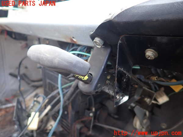 5UPJ-27437550]三菱ジープ(J37)サイドブレーキレバー 中古_m0001.jpg