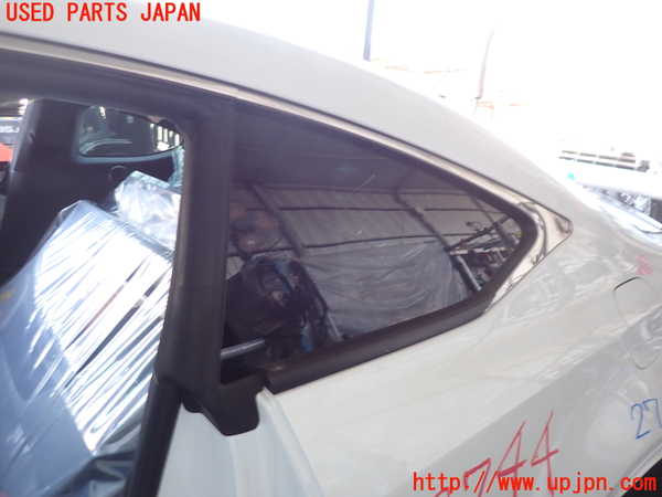 5UPJ-27441382]レクサス・RC F(USC10)左クォーターガラス (43R-005844 M31S8) 中古_m0001.jpg