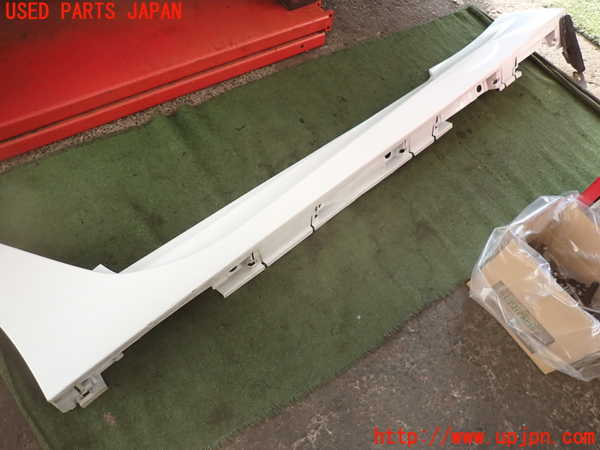 2UPJ-27441392]レクサス・RC F(USC10)左サイドステップ 中古_m0002.jpg