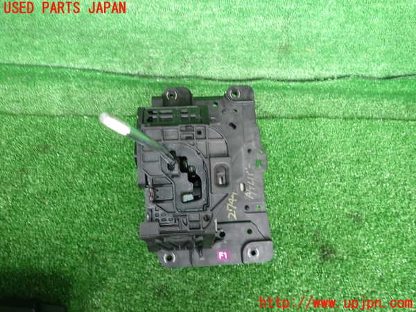 5UPJ-27447555]レクサス・RC F(USC10)ATシフトレバー 中古_m0003.jpg