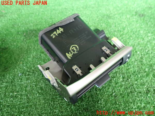 2UPJ-27447528]レクサス・RC F(USC10)エアコン吹き出し口3 (左) 中古_m0002.jpg