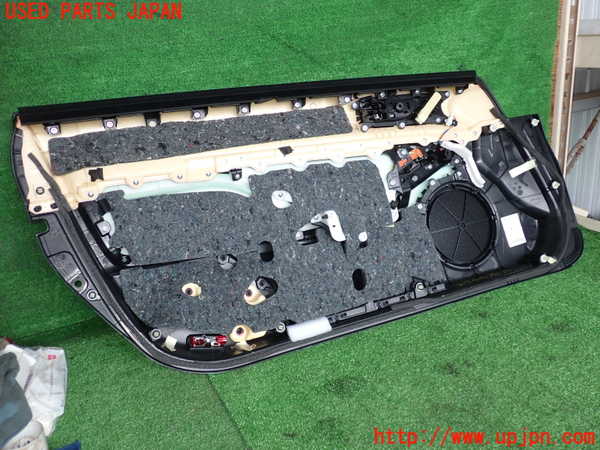 2UPJ-27441234]レクサス・RC F(USC10)右ドア内張り 中古_m0003.jpg